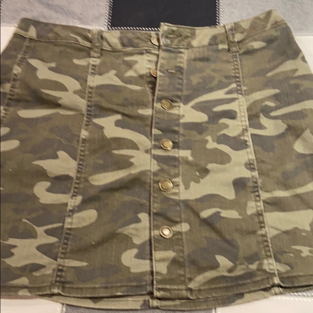 Camo mini skirt